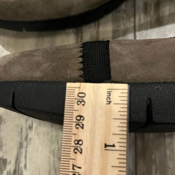 Clarks Artisan Daelyn Hill Suede Slip On Comfort Loafer Shoes Womens Sz 9.5 NEW - Picture 10 of 10